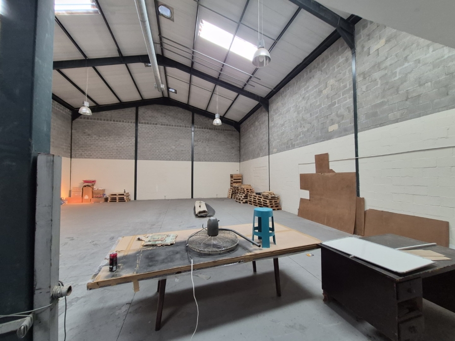 To Let Commercial Property for Rent in Maitland Western Cape